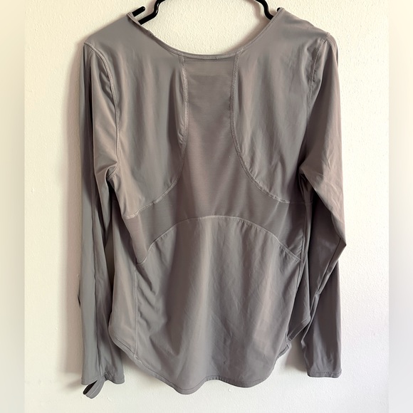 CRZ YOGA Women's Long Sleeve Workout Shirts for Women - Picture 2 of 3